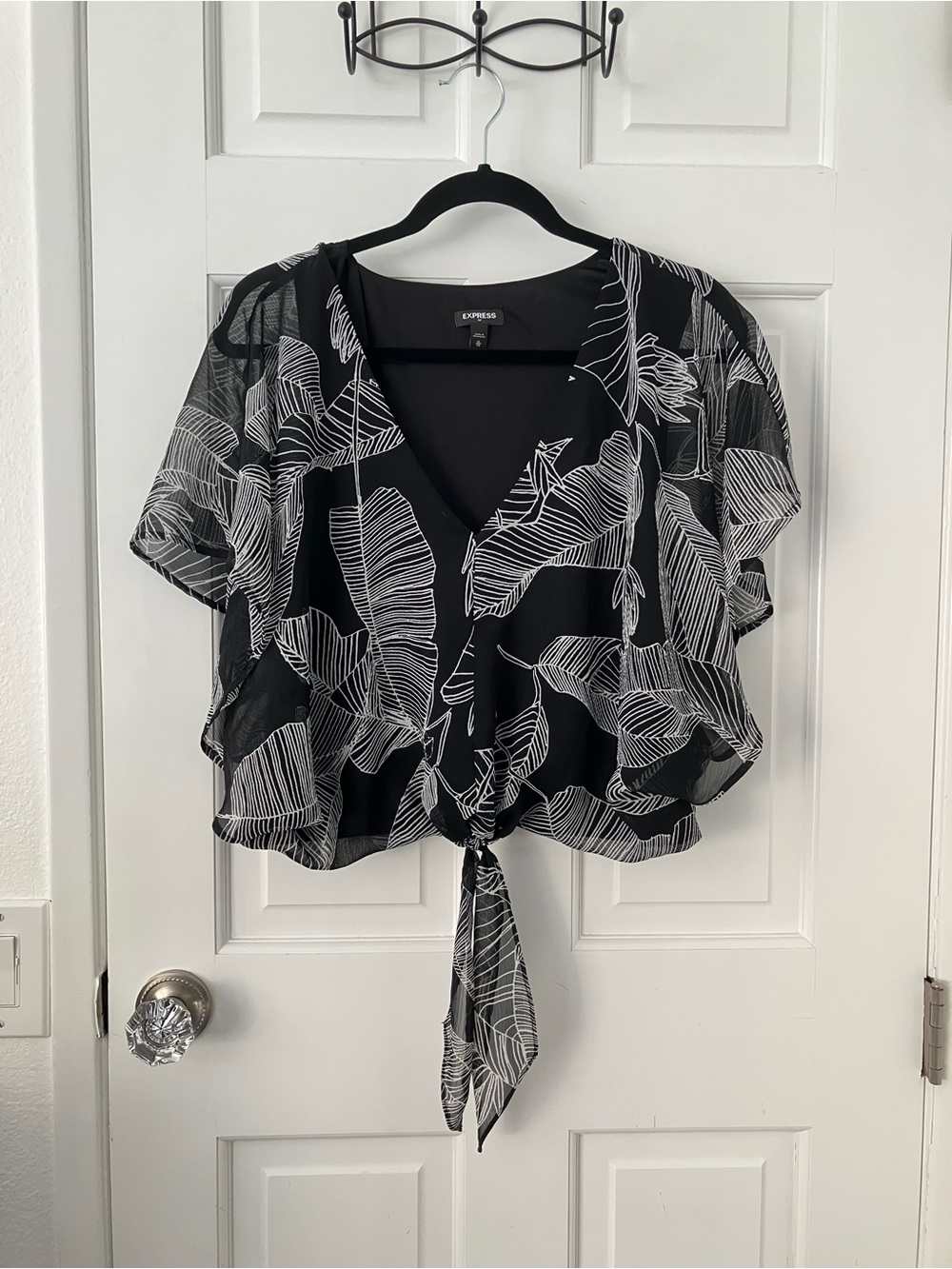Express Palm Leaf-Print Tie-Front Blouse